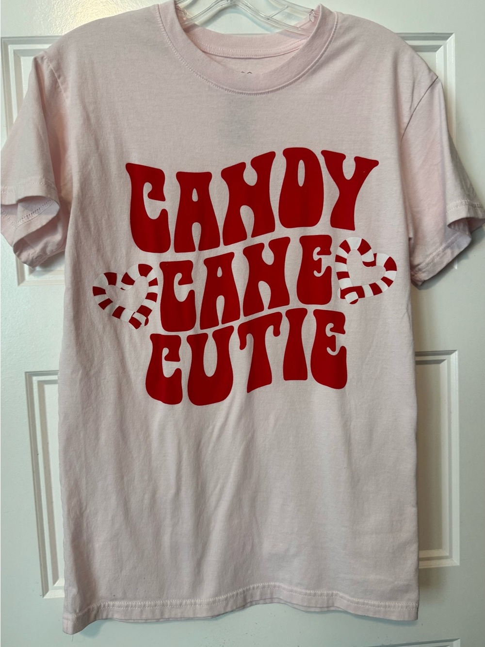 Isaac Morris “Candy Cane Cutie” Graphic T-Shirt Pink Red Candy Hearts Size S